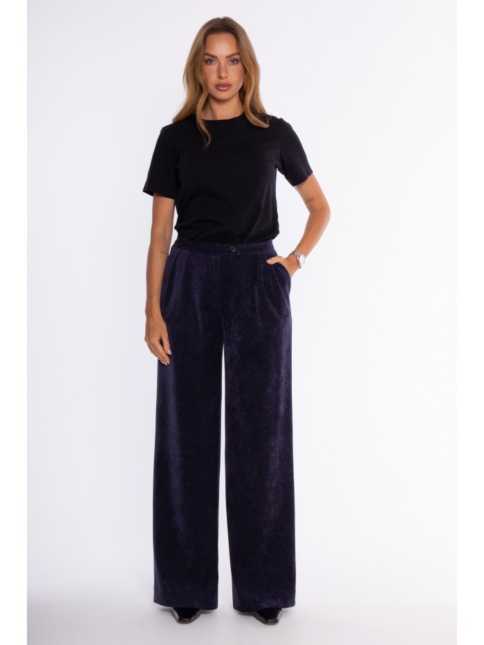M932 Pleated corduroy...
